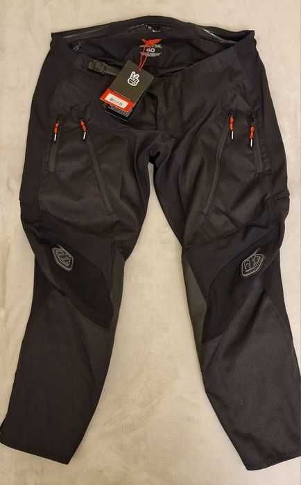 Vand pantaloni moto, atv, mtb Troy Lee Designs Scout  NOI CU ETICHETA