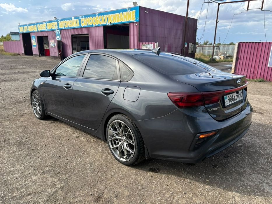Продам авто Kia cerato 2019год