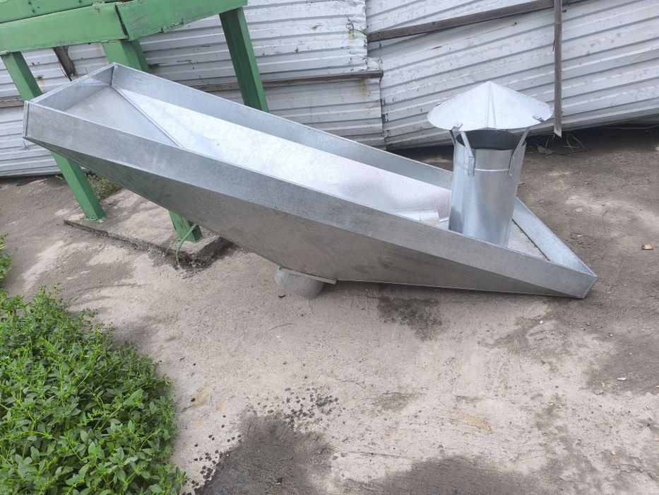 Вытяжка почти новый