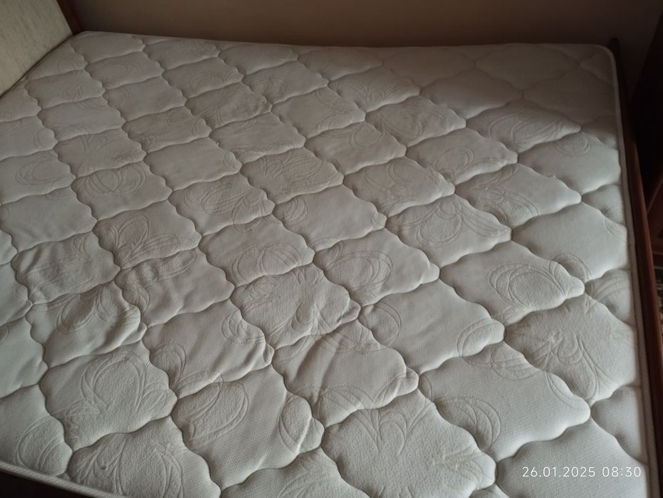 Кровать продам в отличном состоянии