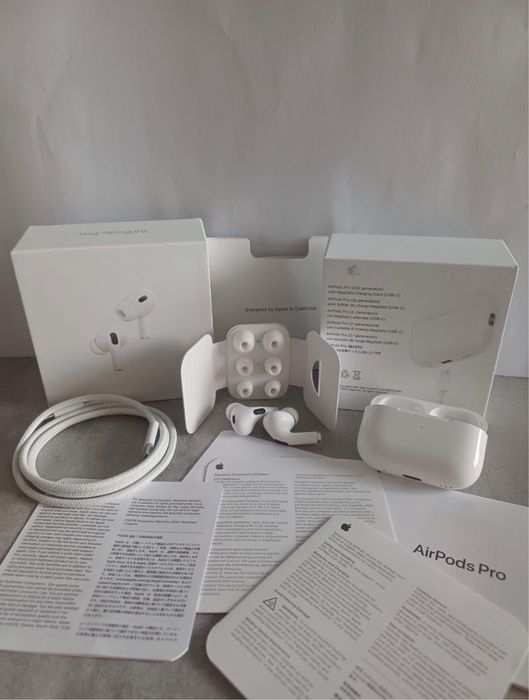AirPods  Pro 2 , sigilate cu tot ce se vede in poza