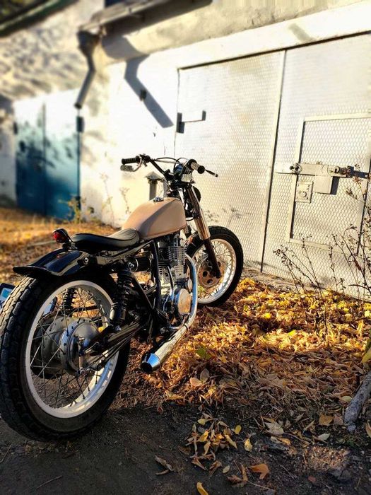 Мотоцикл Yamaha SR400 кастом