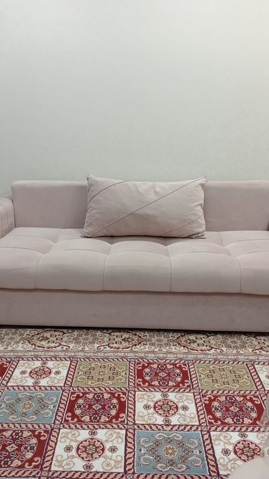 Продам  диван  в гостиную