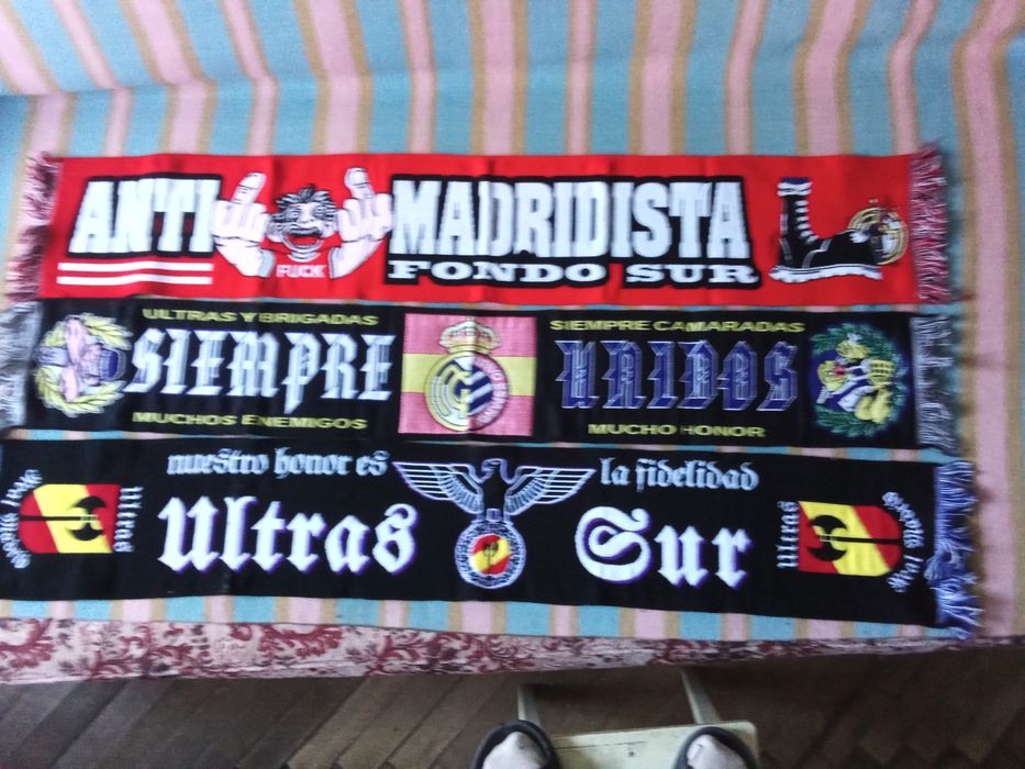 Fulare , esarfe cluburi fotbal fanshop si ultras.