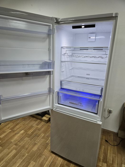 Хладилник Beko 510л, Neo Frost, Диспенсер, Harvest Fresh RCNE560E40DZM