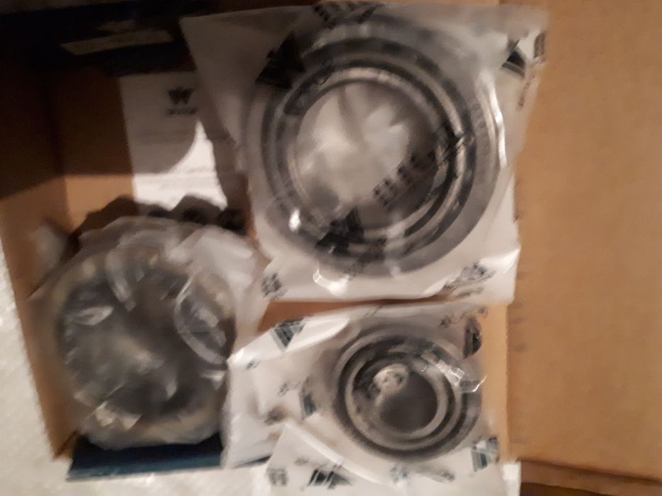 Продам запчасти на  мерседес