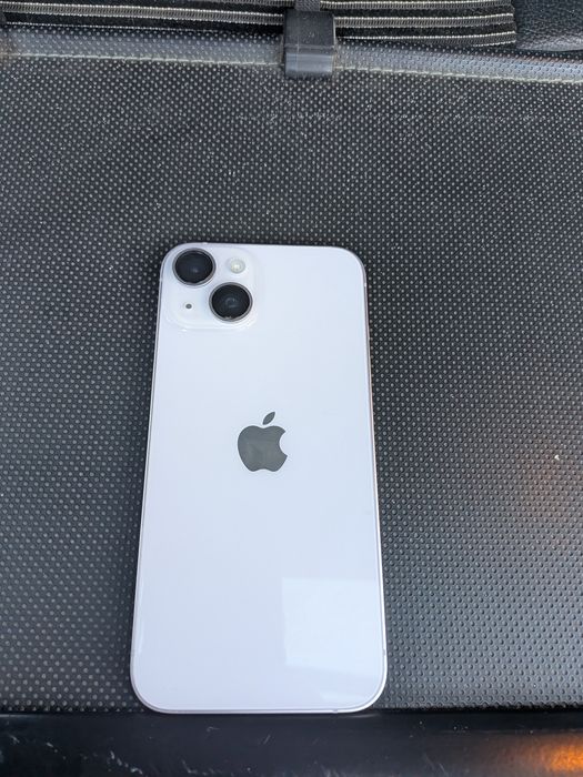 iPhone 14 și iPhone 12 de vânzare