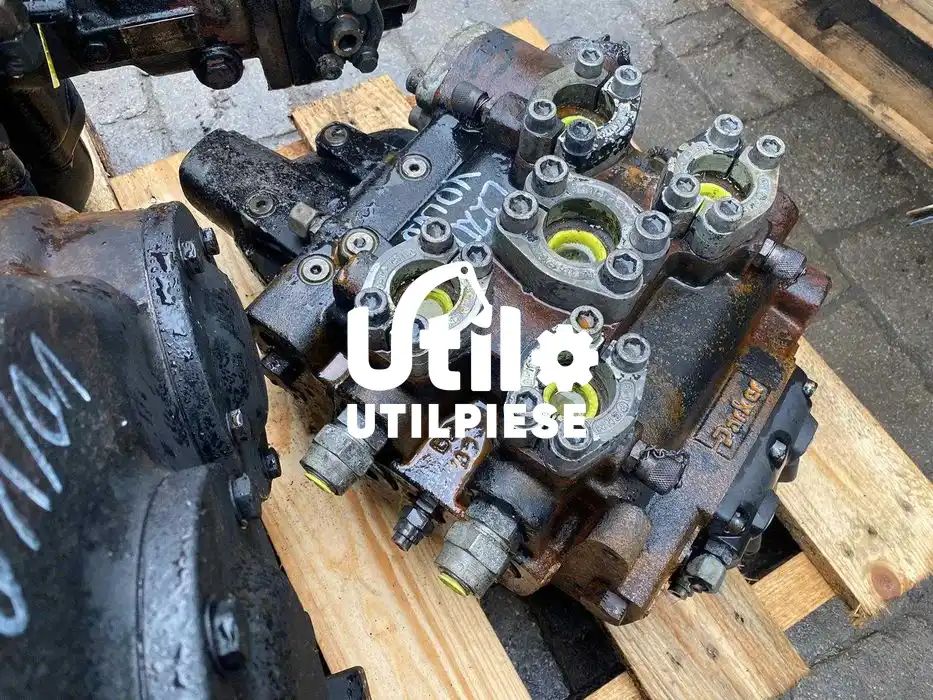 Distribuitor hidraulic Volvo L220H L180H L150H L120H + piese Volvo