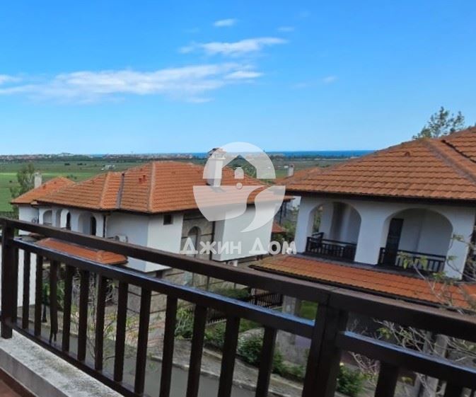 Просторен тристаен апартамент с ГЛЕДКА МОРЕ в к-с „Винеярдс“, гр. Ахе