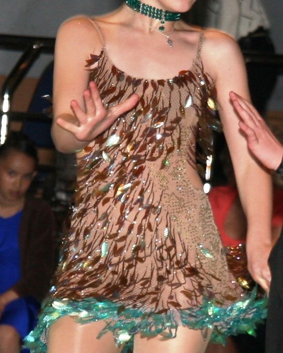 Платье для бальных танцев