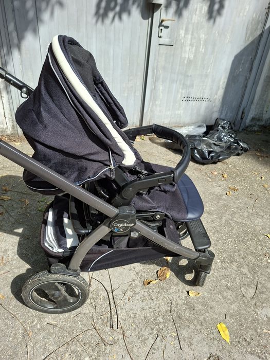 Vand carucior Peg Perego 3 in 1 ( scoica, landou, scaun sport)
