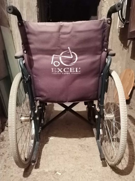 Продавам инвалидната количка