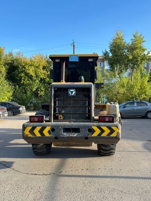 Продам погрузчик фронтальный