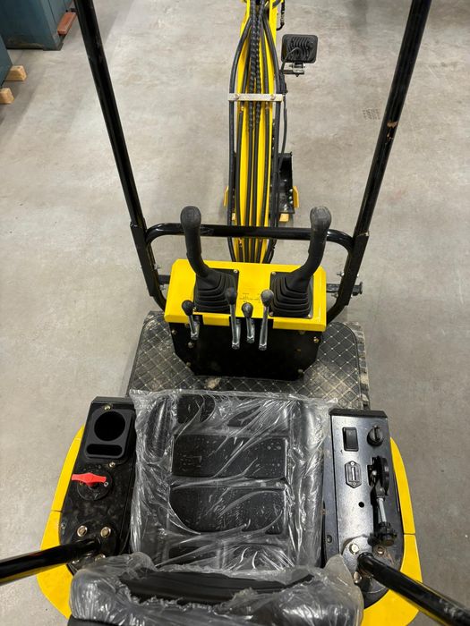 Mini excavator Q15 nou nouț