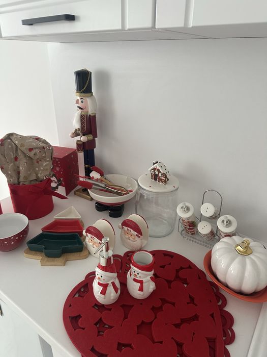 Новогодишни чинии, всичко 35 лв