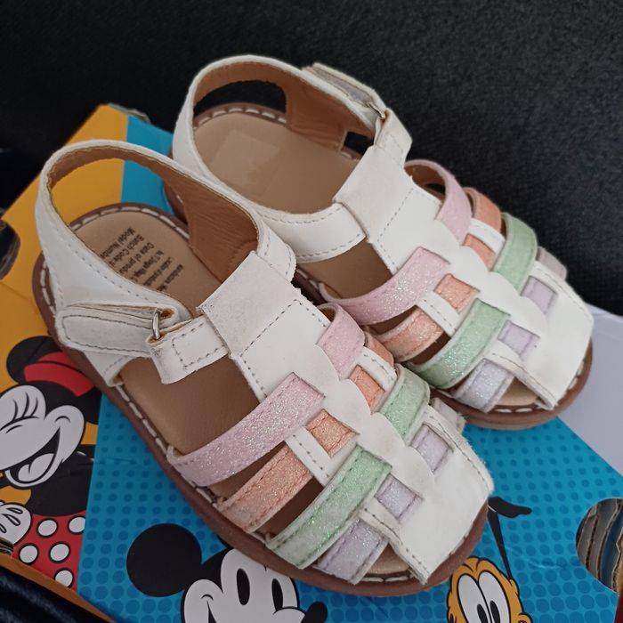 Vand sandale marimea 24