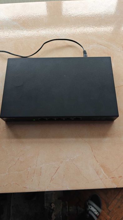 Switch TP-LINK 5 port 2.5Gb fara management