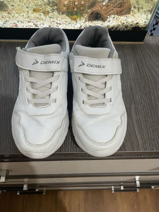 Кроссовки детские. Б/у. Размер 32