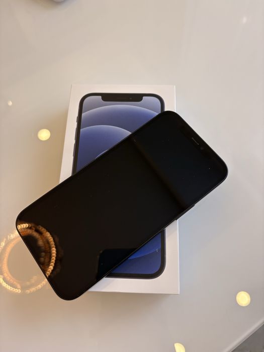 Продам Apple iPhone 12, 128Gb черный