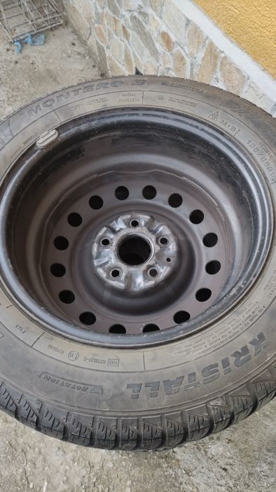 Продавам гуми с джанти за тойота 5/114,3/15/60,1