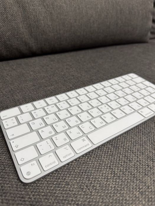 Продам Apple Magic Keyboard 2