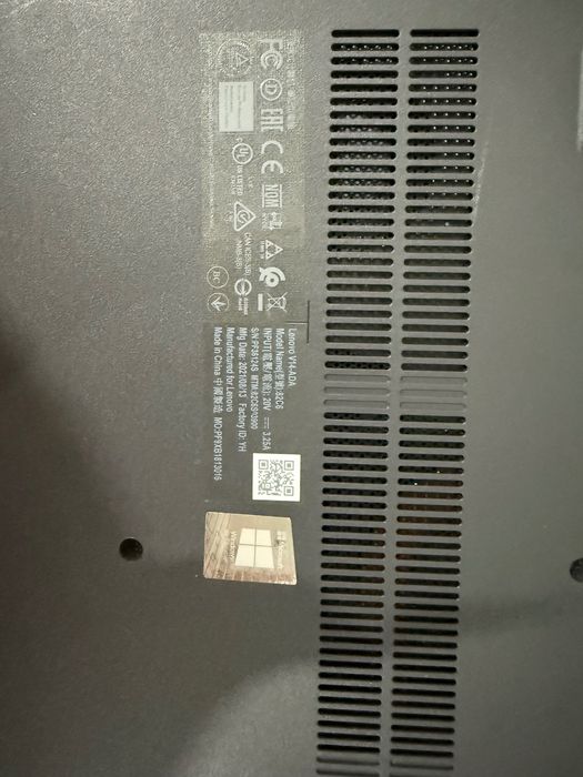Ноутбук Lenovo V16