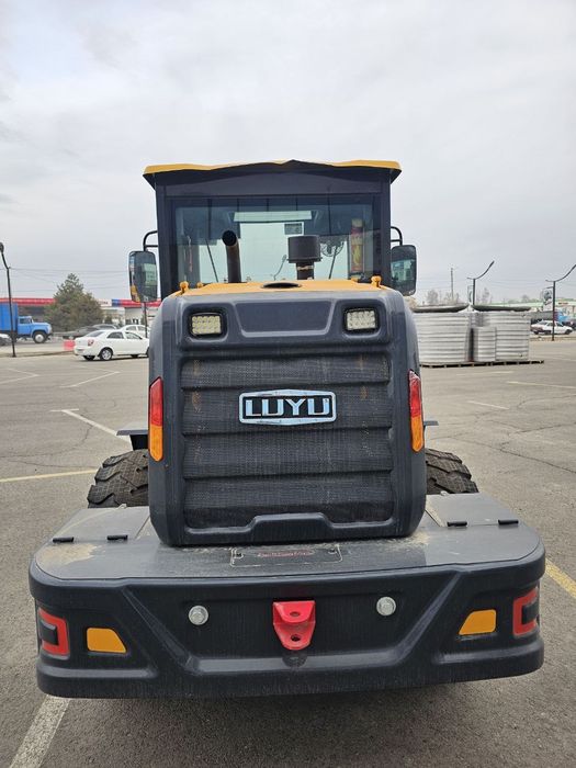 Погрузчик 0.3куб Автомат