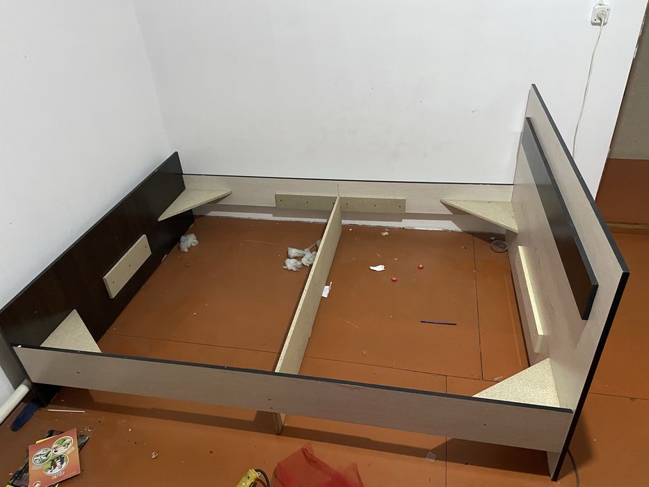 Спальный гарнитур