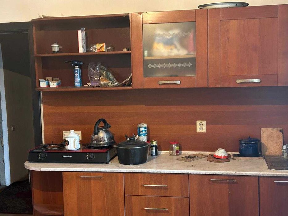 Жилой дом с ангаром