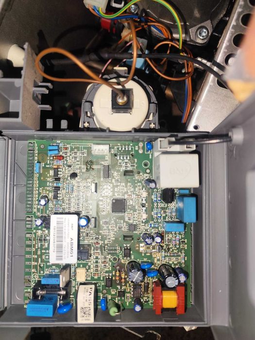 Centrala Lamborghini TAURA D 24 MCS  PENTRU PIESE