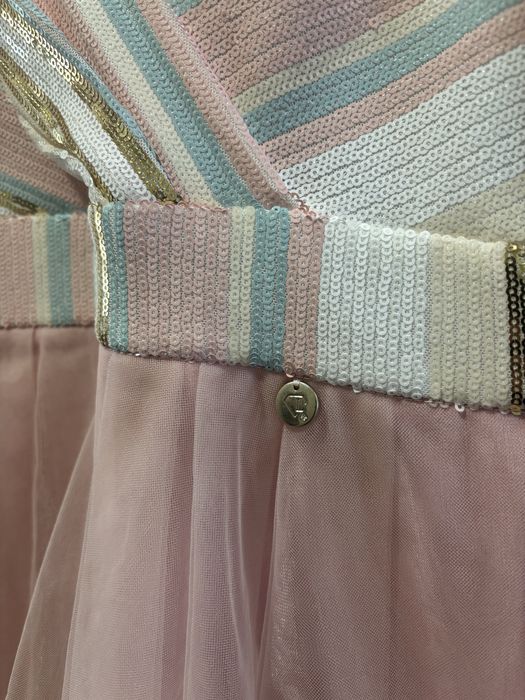 Рокля за повод. Юнона