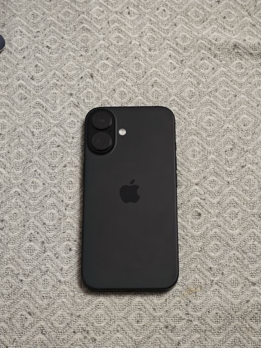 Iphone 16 256gb на гарантии