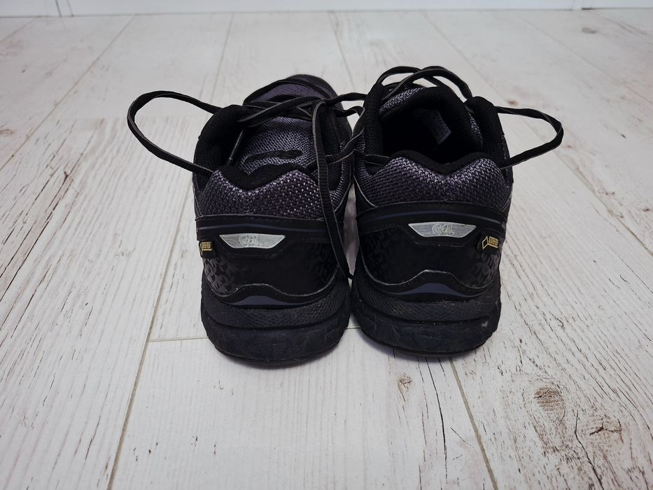 Asics Gore-tex-Ориг. Дамски маратонки