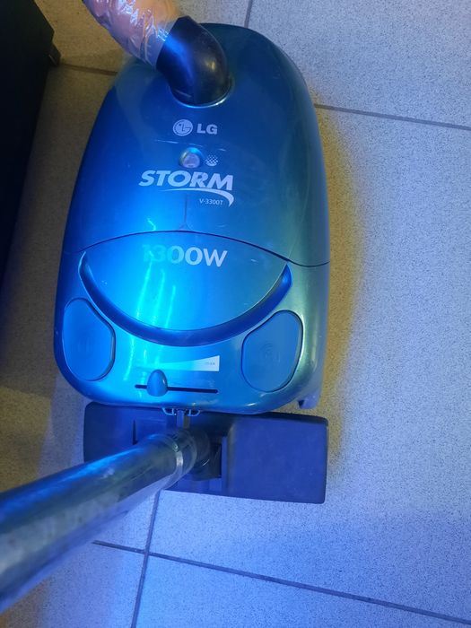 Продам пылесос.  Selmer без шланга.