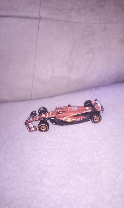 Vând macheta formula 1 Ferrari