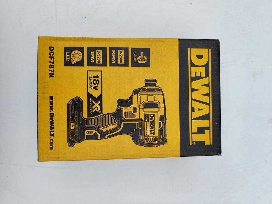 Нов безчетков акумулаторен импактдрайвър Девалт DeWALT DCF787 18V