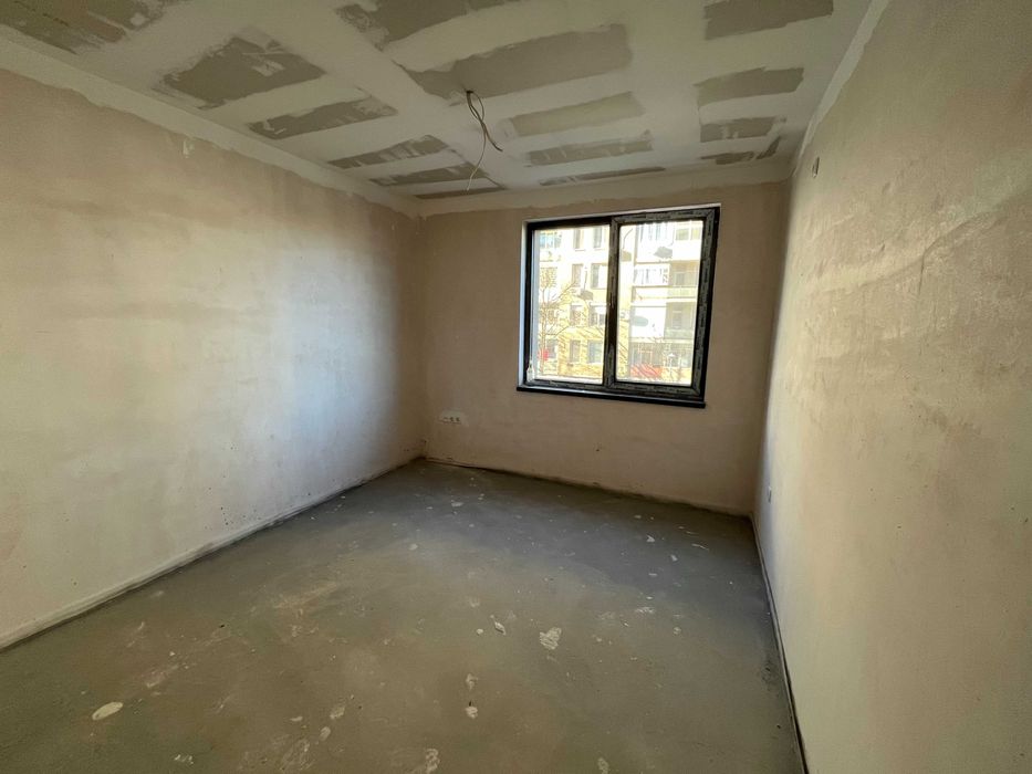 Продава се Тристаен апартамент в Казанлък - 98 кв.м за 1510 €/кв.м - Снимка #4