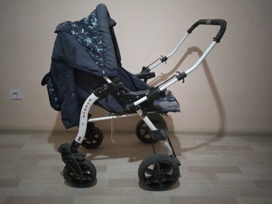 Продам детскую коляску
