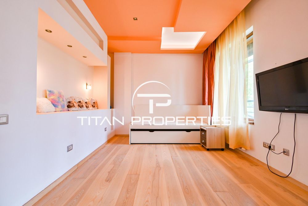 Дава се под наем Четиристаен апартамент в София, Витоша - 300 кв.м за 1900 € - Снимка #4