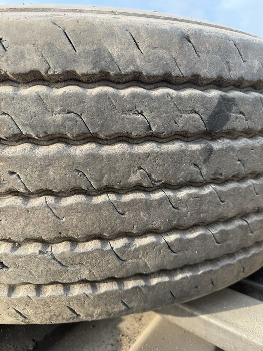 Продам шины б/у в хорошем состоянии