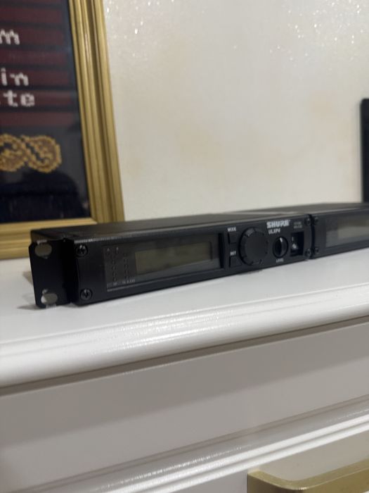 2 microfoane wireless Shure ULXP