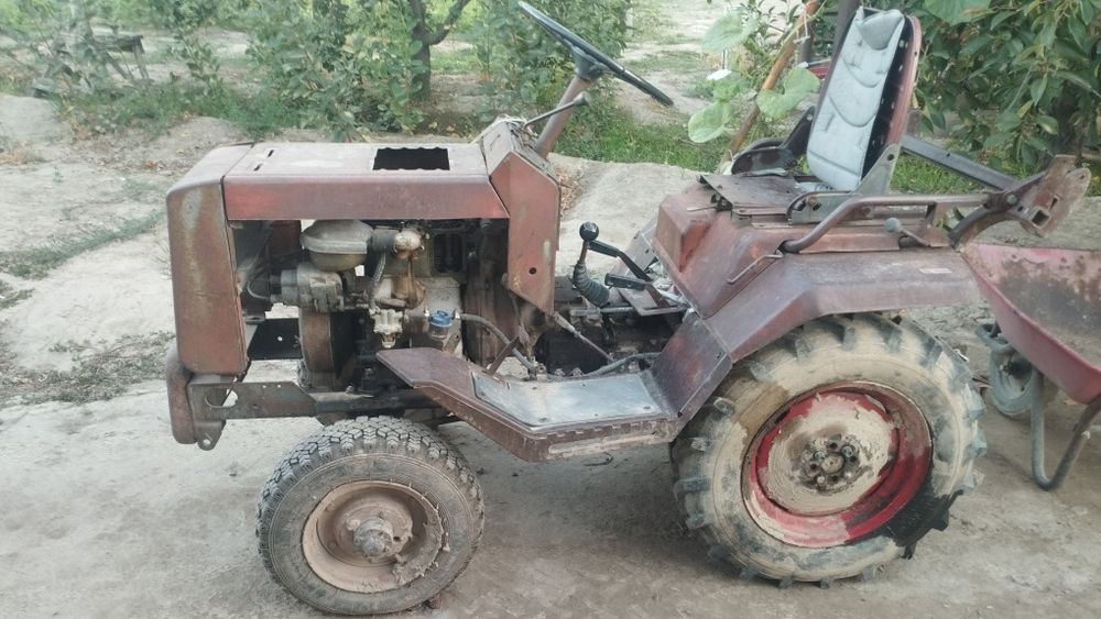 Минитрактор т- 10,  с тележкой