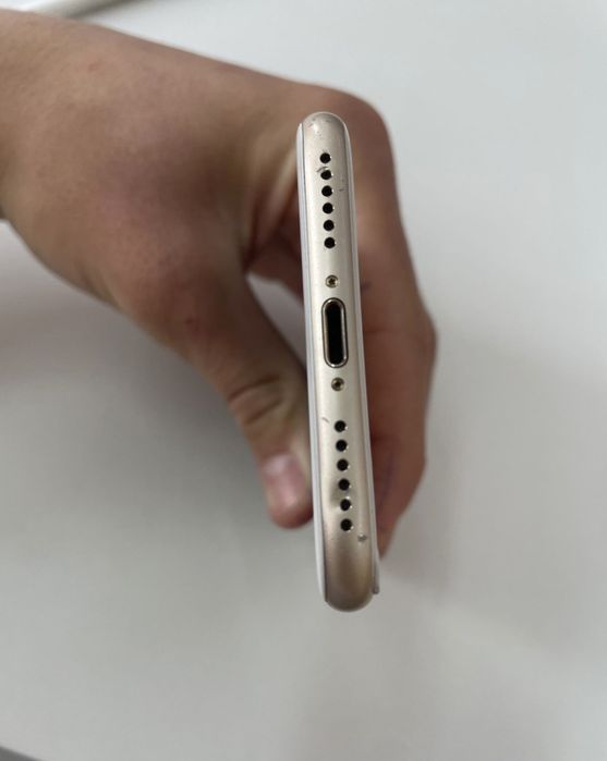 Продам iPhone 7 С ТОРГОМ