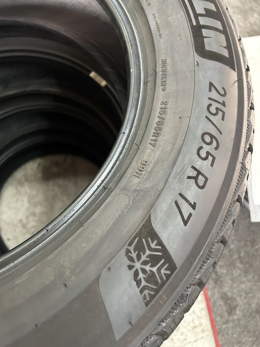 Гуми 215/60/17 и 215/65/17 Michelin Зимни 4 броя