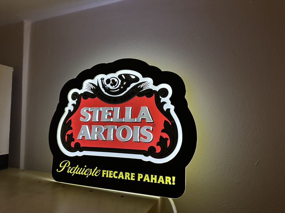 Reclama luminoasa Stella Artois