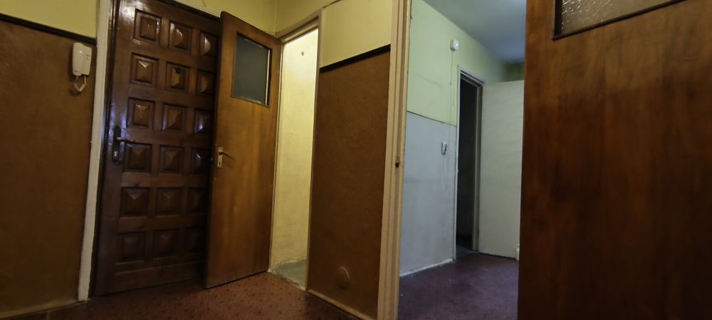Apartament 3 camere de vânzare în Berceni aleea Uiara 4a