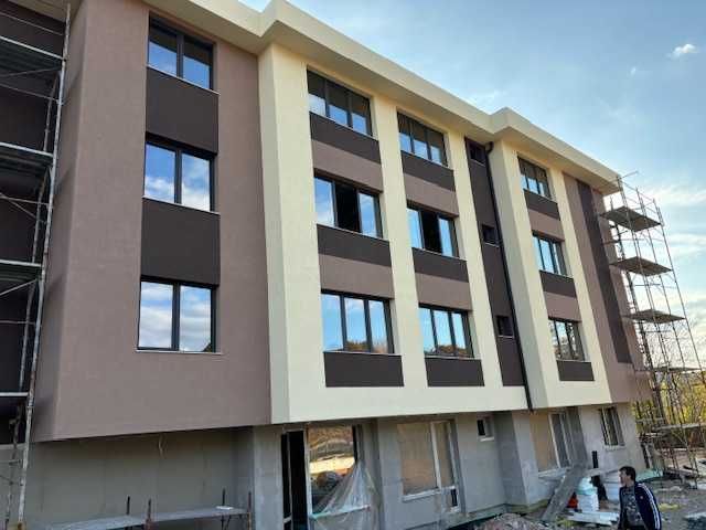 Услуги с багери 3т и 5т фадрома 3т  самосвал 5т.