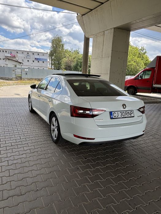 SKODA Superb 2015 — imagine 5