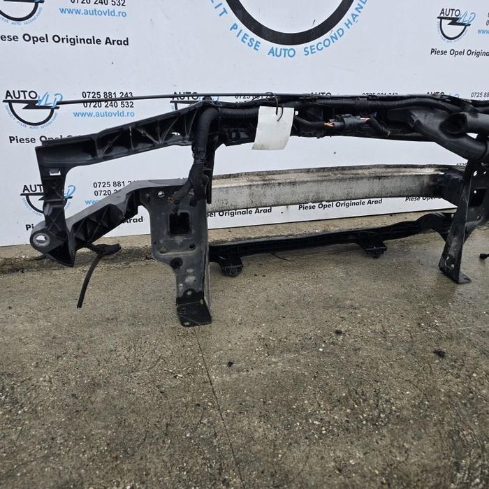 Trager Opel Corsa D facelift