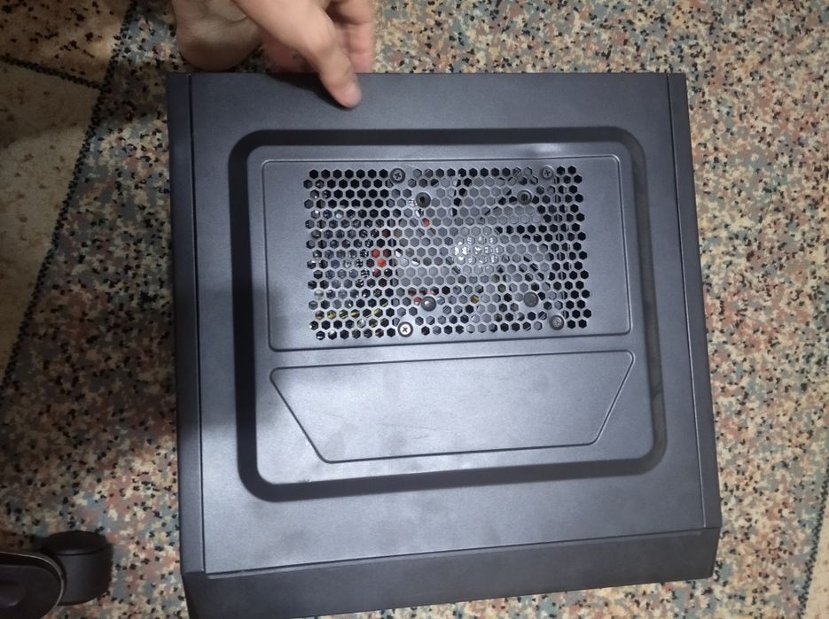 продам компьютер (нерабочий)
